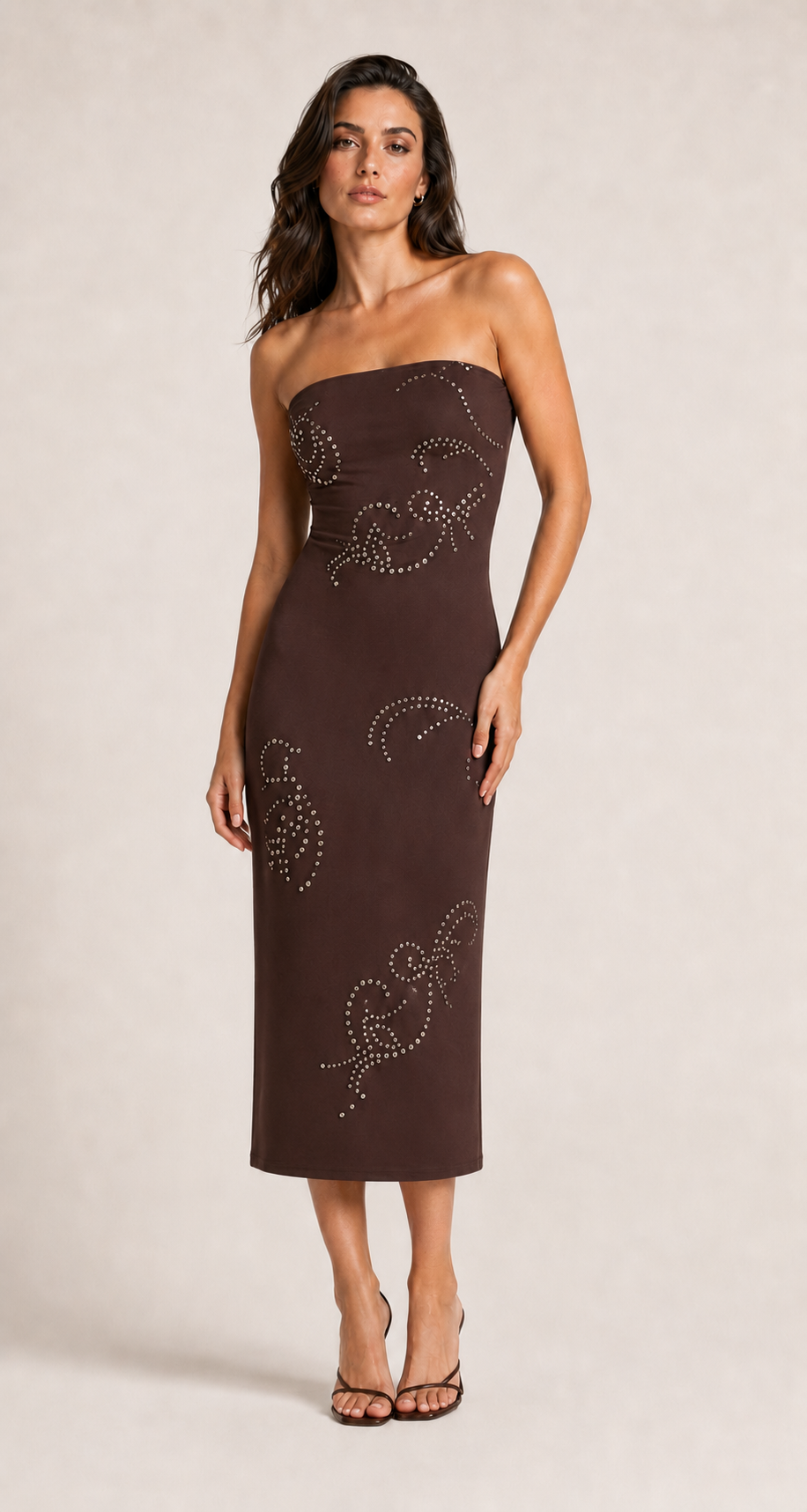 STRIKING STRAPLESS MIDI DRESS